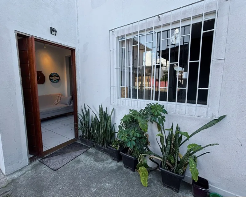 Apartamento 2 Dormitorios en Planta Baja en Venta, Ingleses, Florianópolis — Ingleses
