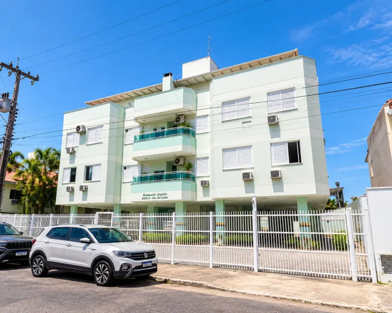 Apartamento 2 Dormitorios en Venta en Canasvieiras, Florianópolis — 77 m² — Canasvieiras