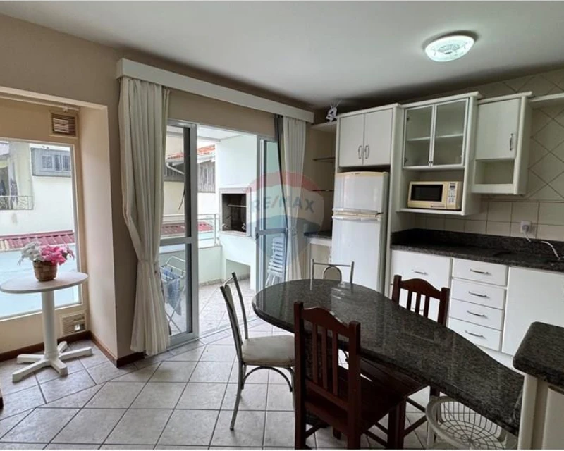 2-Bedroom Apartment for Sale in Canasvieiras, Florianópolis — 77 m² — Canasvieiras