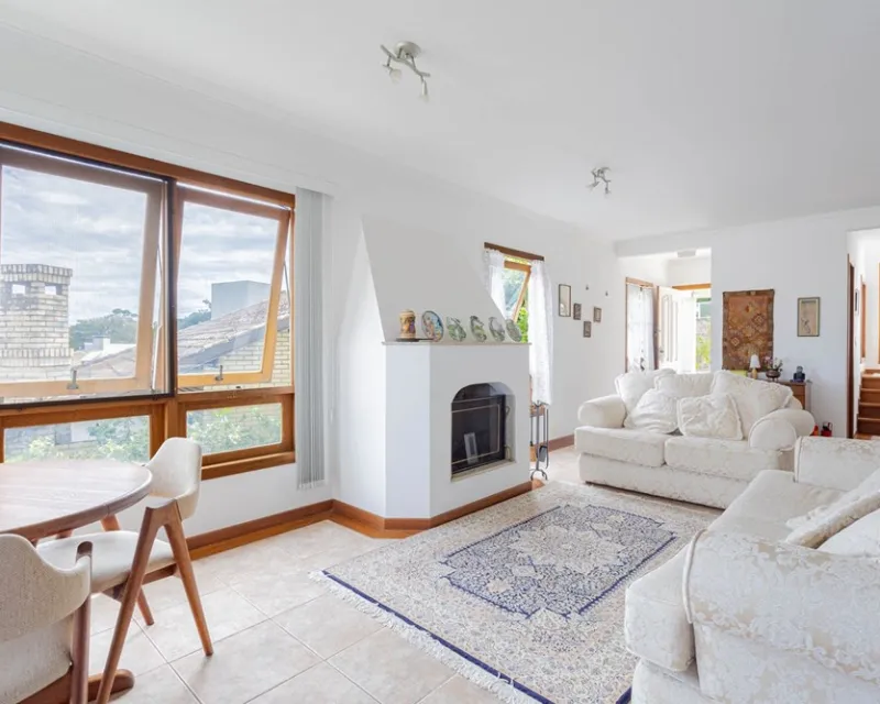 Casa 3 Dormitórios com Vista para a Baía Norte — João Paulo, Florianópolis — João Paulo