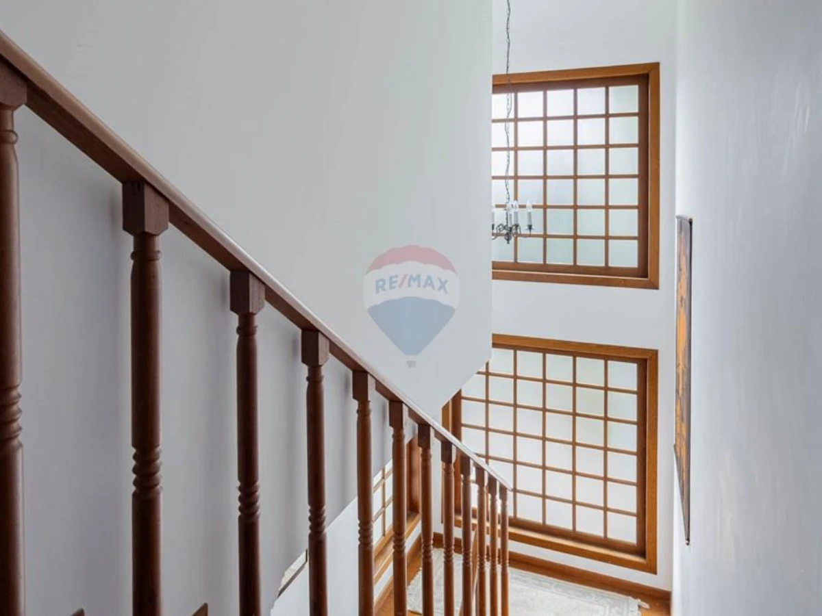 Casa 3 Dormitórios com Vista para a Baía Norte — João Paulo, Florianópolis