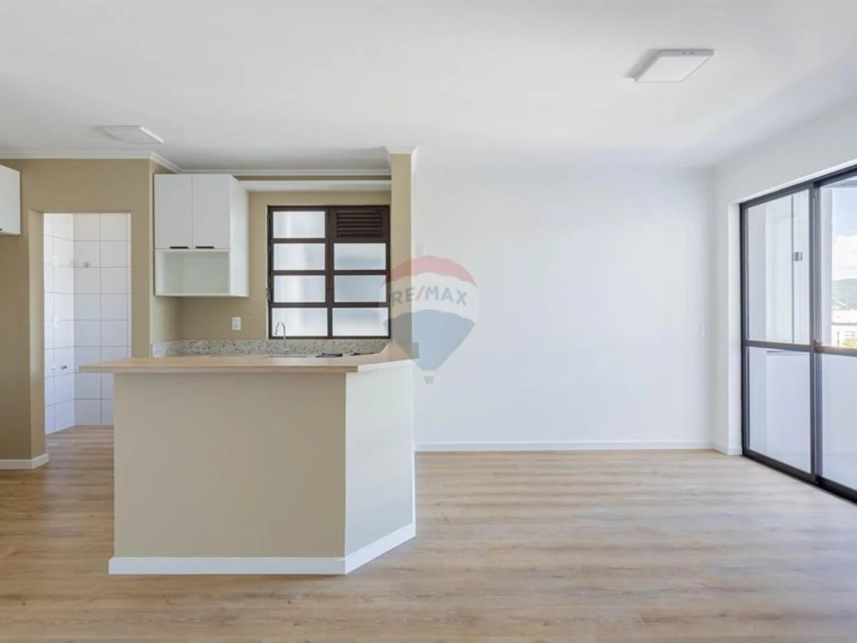 Apartamento 3 Dormitórios com Vista Mar — João Paulo, Florianópolis