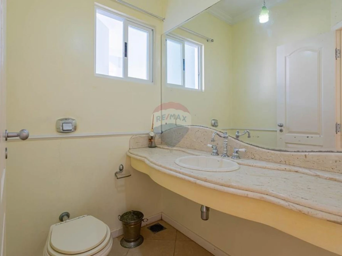 Casa de Condomínio 5 Dormitórios à Venda no João Paulo, Florianópolis