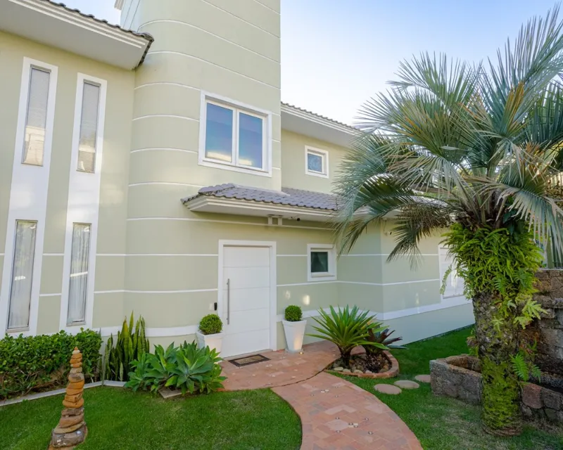 Casa Frente Mar em Cacupé, Florianópolis — 5 Suítes, 505 m² — Cacupé