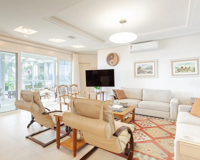 Casa Frente Mar em Cacupé, Florianópolis — 5 Suítes, 505 m² — Cacupé
