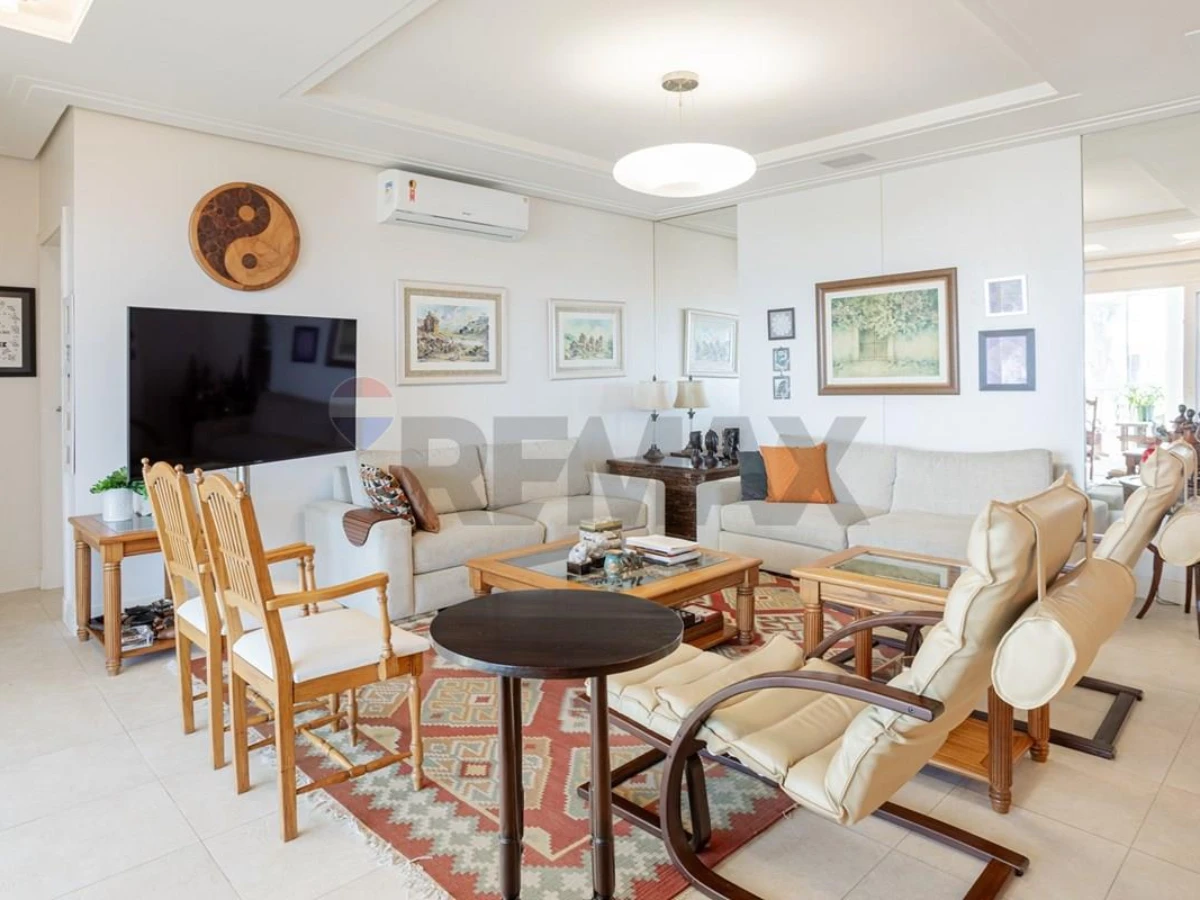 Casa Frente Mar em Cacupé, Florianópolis — 5 Suítes, 505 m²