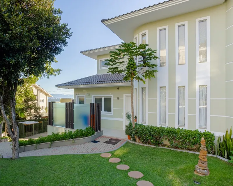 Casa Frente Mar em Cacupé, Florianópolis — 5 Suítes, 505 m² — Cacupé