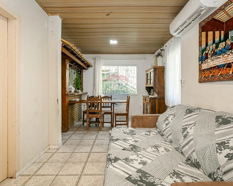 Casa 3 Dormitórios com Terreno de 3.200 m² — Costeira do Pirajubaé, Florianópolis — Costeira do Pirajubaé