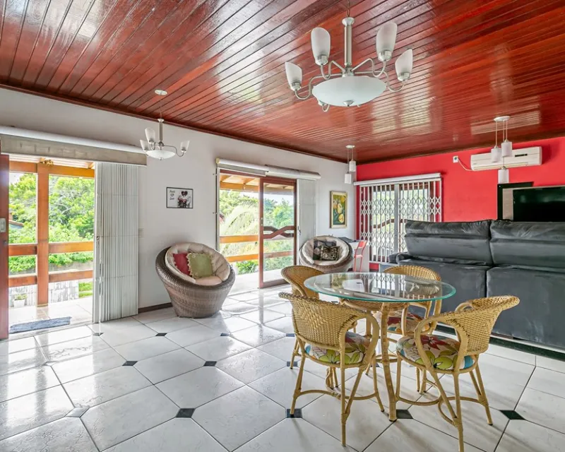 Casa 4 Quartos à Venda no Rio Vermelho, Florianópolis — Rio Vermelho