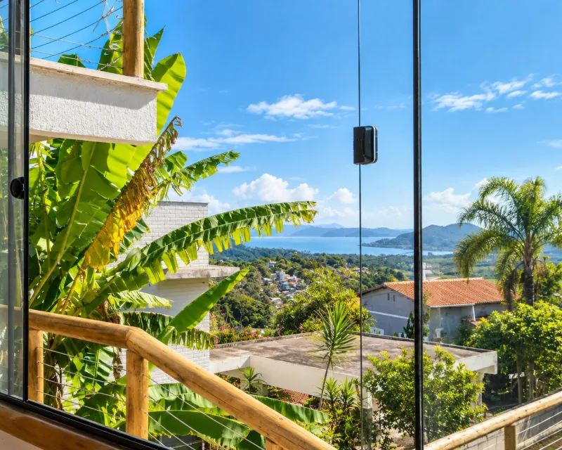 4-Bedroom House with Mountain Views for Sale in Santo Antônio de Lisboa — Santo Antônio de Lisboa
