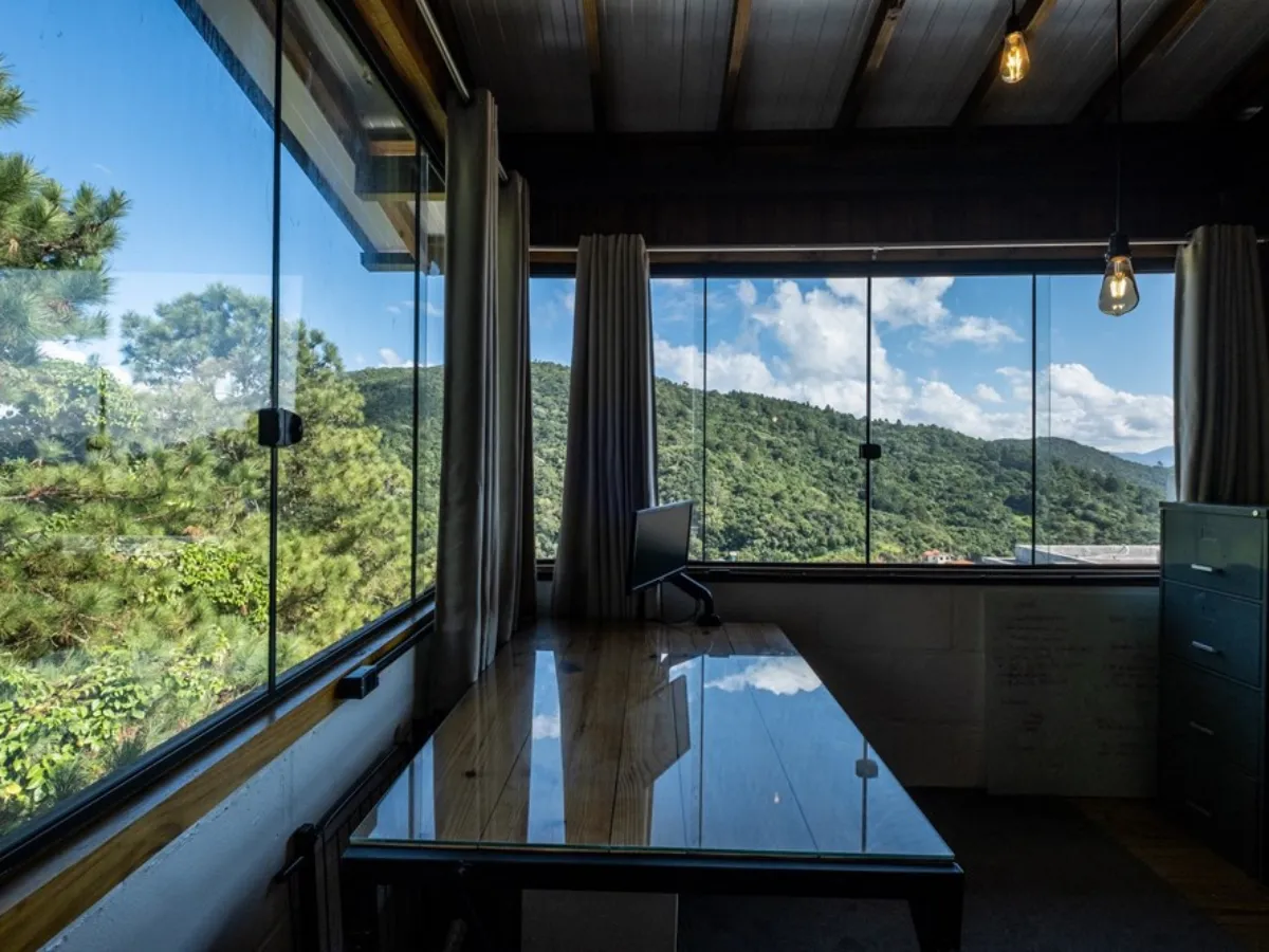 Casa 4 Dormitórios com Vista para as Montanhas à Venda em Santo Antônio de Lisboa — Santo Antônio de Lisboa