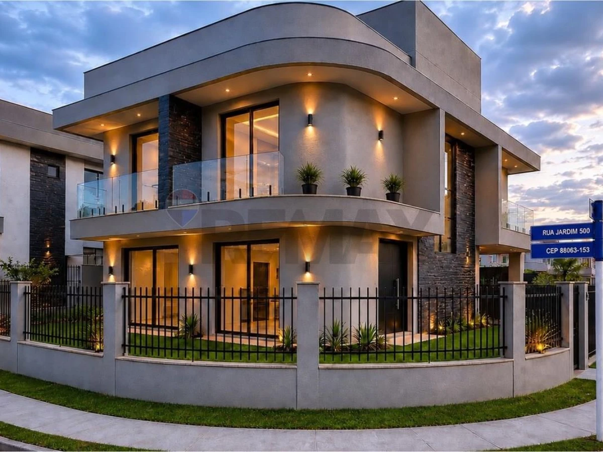 Casa 4 Suítes à Venda no Jardim Campeche, Florianópolis