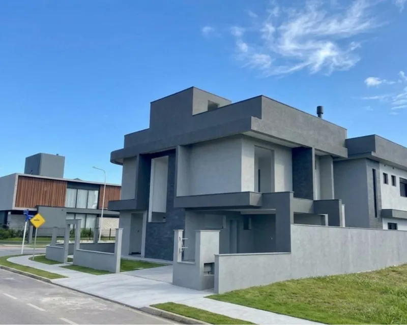 Casa 4 Suítes à Venda no Jardim Campeche, Florianópolis — Campeche