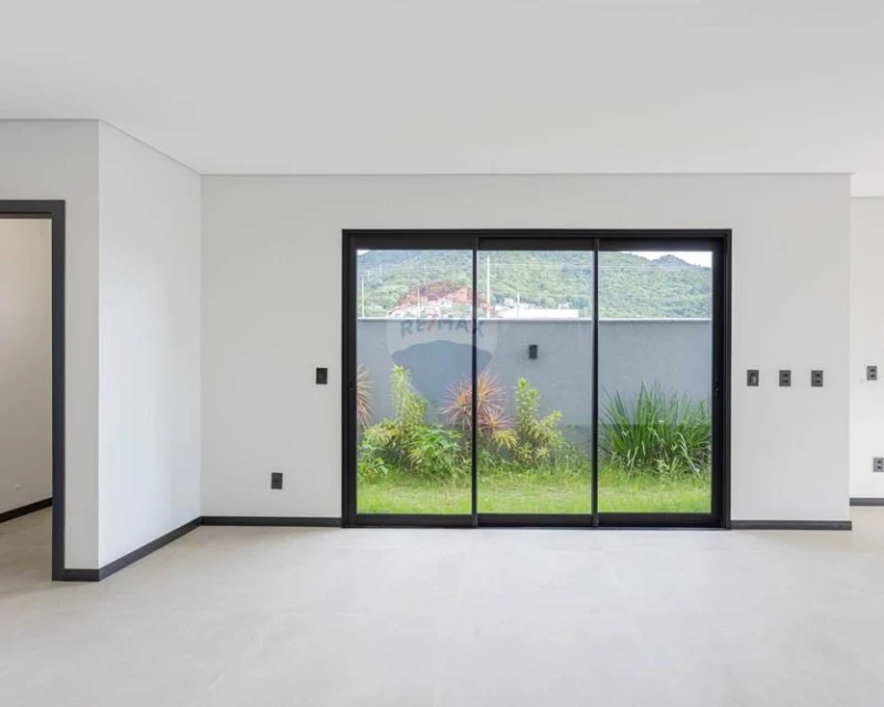 Casa Nova 3 Suítes à Venda — Vargem do Bom Jesus, Florianópolis — Vargem do Bom Jesus
