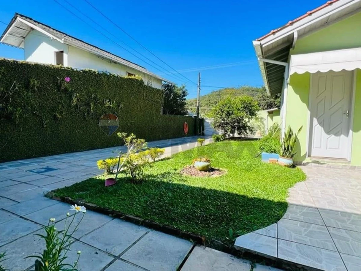 Casa à Venda no Campeche, Florianópolis — Terreno de 450 m²