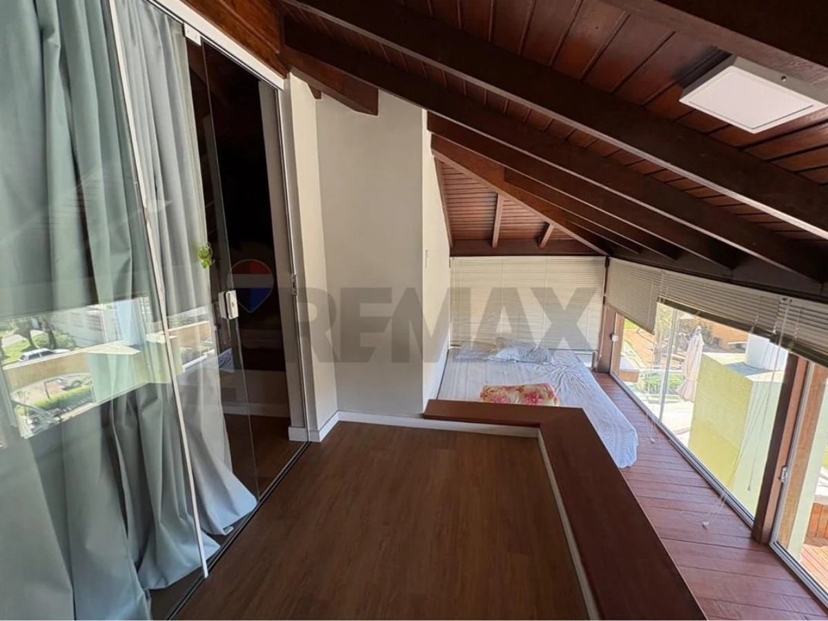 Cobertura 4 Suítes com Vista para o Mar — Santinho, Florianópolis