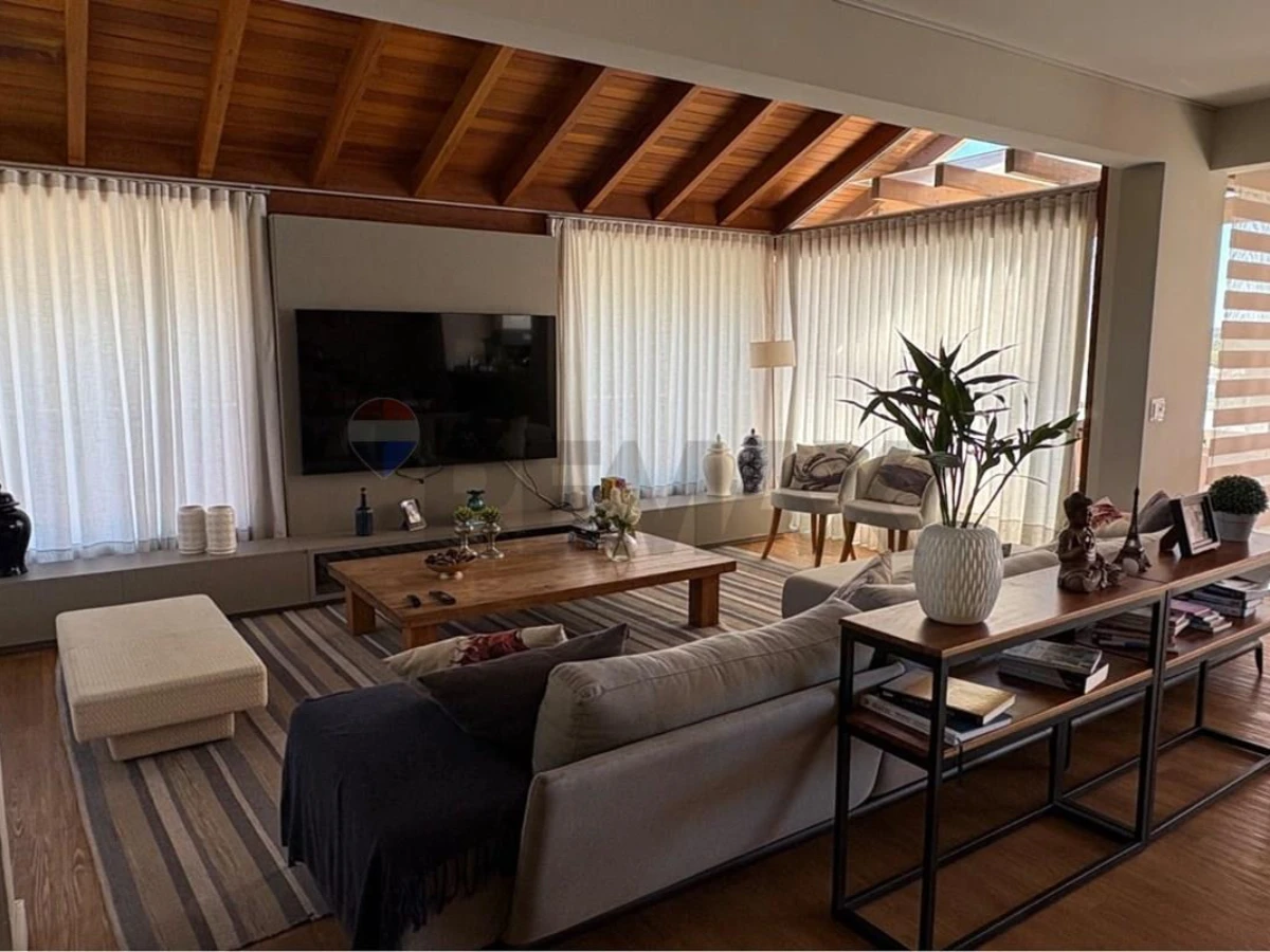 Cobertura 4 Suítes com Vista para o Mar — Santinho, Florianópolis