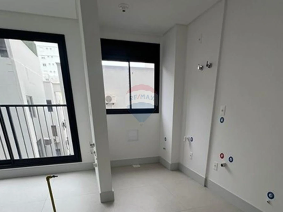 Apartamento 2 Suítes à Venda no Estreito, Florianópolis