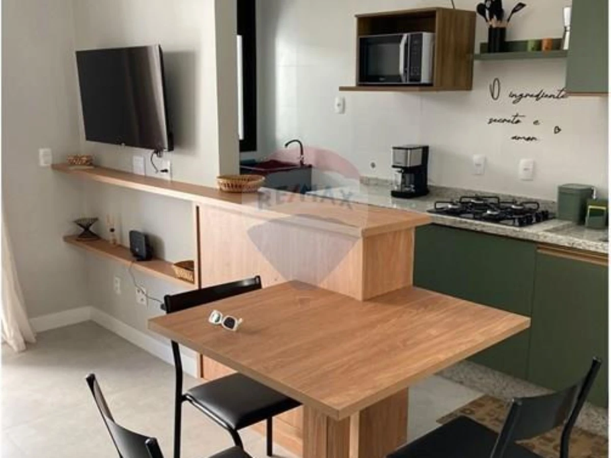Apartamento Mobiliado 1 Quarto à Venda — Cachoeira do Bom Jesus, Florianópolis