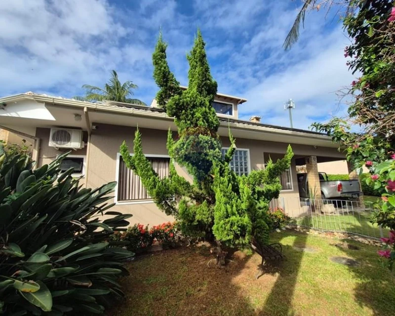 Casa 6 Quartos à Venda em Ingleses, Florianópolis — 539 m² — Ingleses