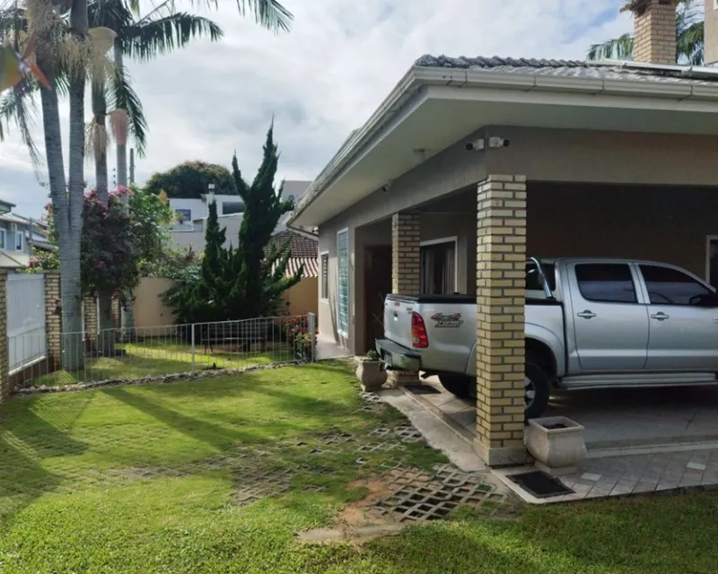 Casa 6 Quartos à Venda em Ingleses, Florianópolis — 539 m² — Ingleses