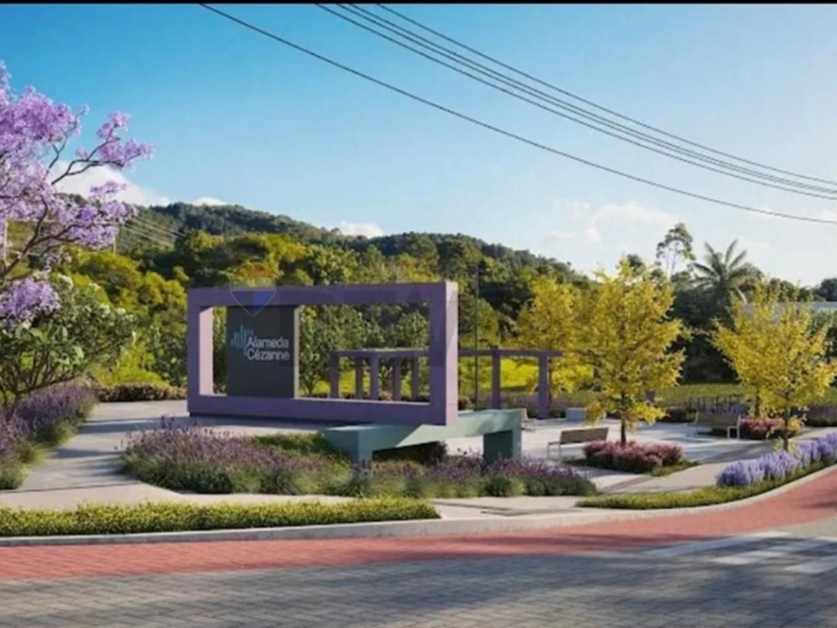 Casa 3 Dormitórios à Venda em Canasvieiras, Florianópolis — 117 m²