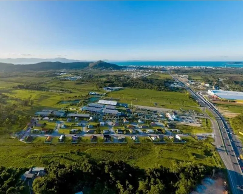 Casa 3 Dormitórios à Venda em Canasvieiras, Florianópolis — 117 m² — Canasvieiras