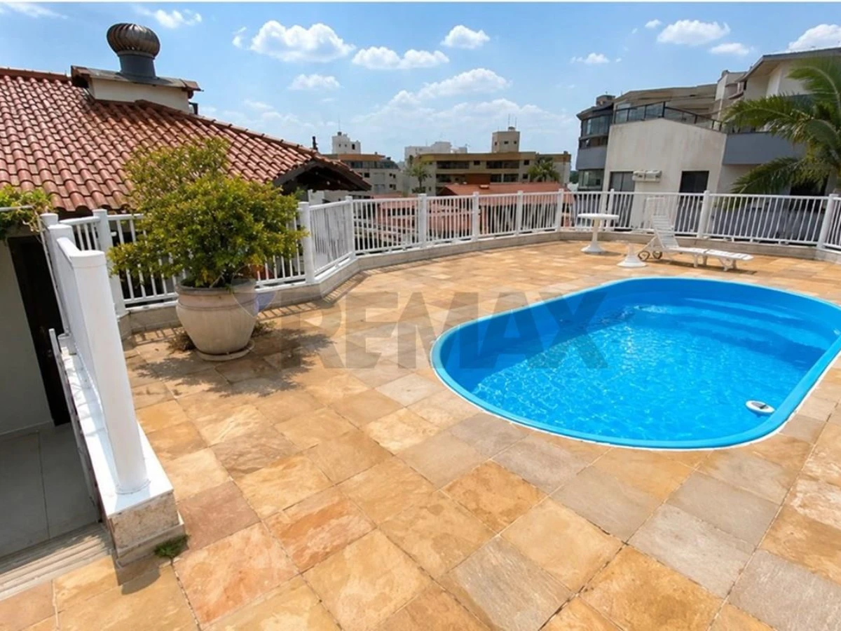 Cobertura 3 Quartos com Piscina Privativa — Canasvieiras, 30 m da Praia