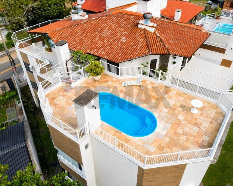 Cobertura 3 Quartos com Piscina Privativa — Canasvieiras, 30 m da Praia