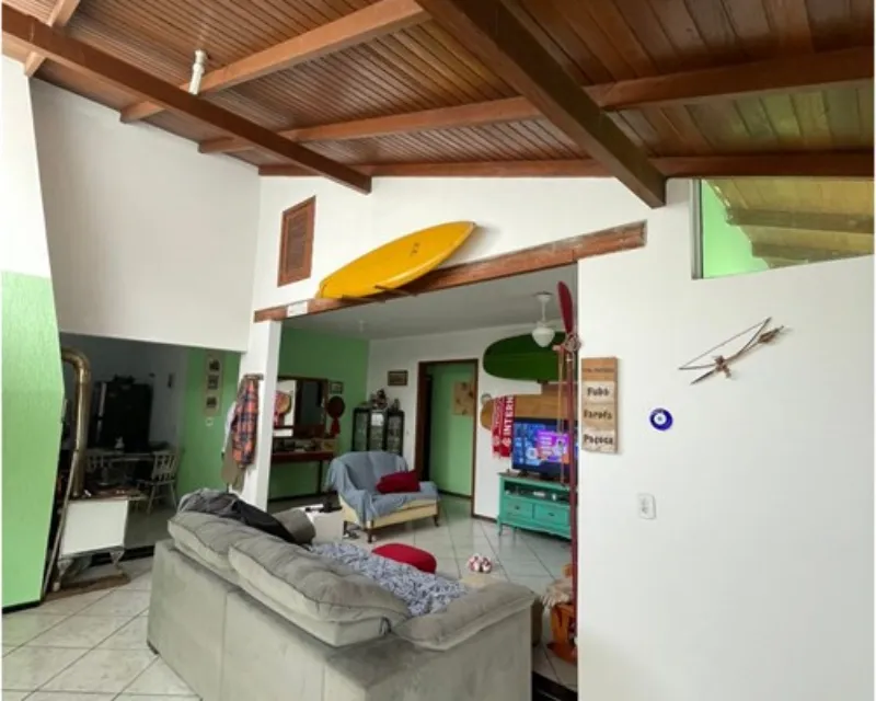 Casa 3 Dormitorios con Piscina en Venta en Ingleses, Florianópolis — Ingleses