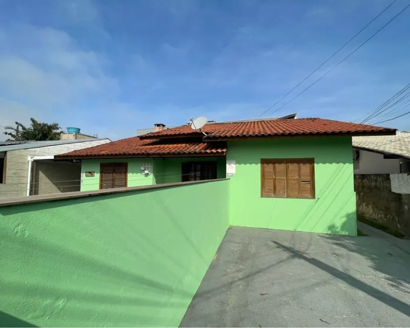 Casa 3 Dormitorios con Piscina en Venta en Ingleses, Florianópolis — Ingleses