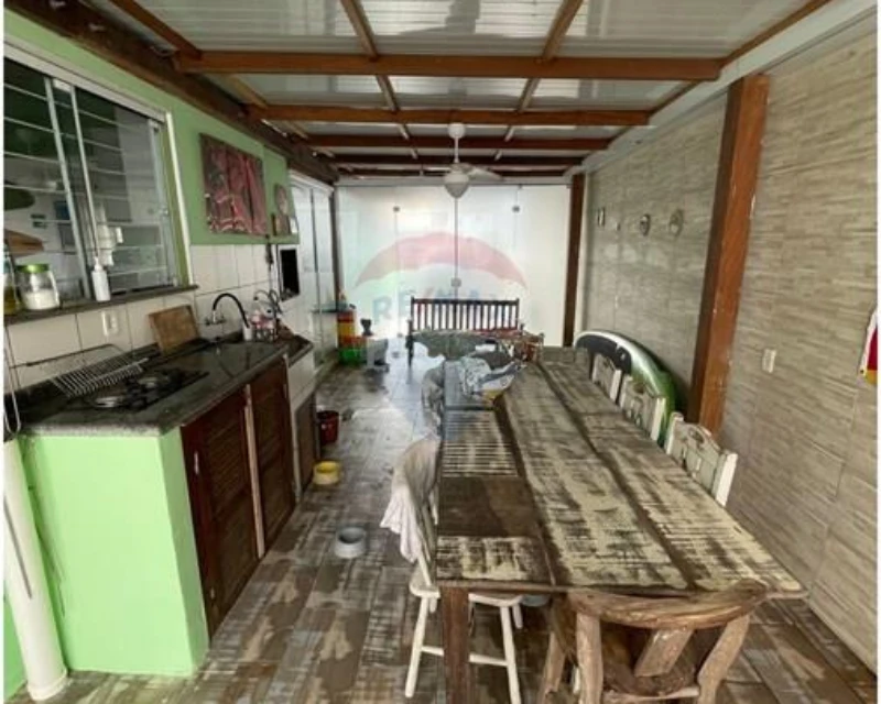 Casa 3 Dormitórios com Piscina à Venda em Ingleses, Florianópolis — Ingleses