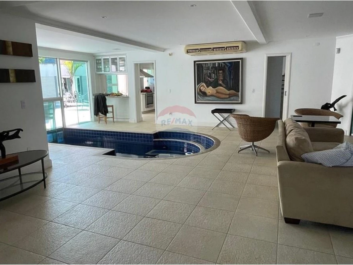 Casa 7 Dormitórios à Venda na Lagoa da Conceição, Florianópolis