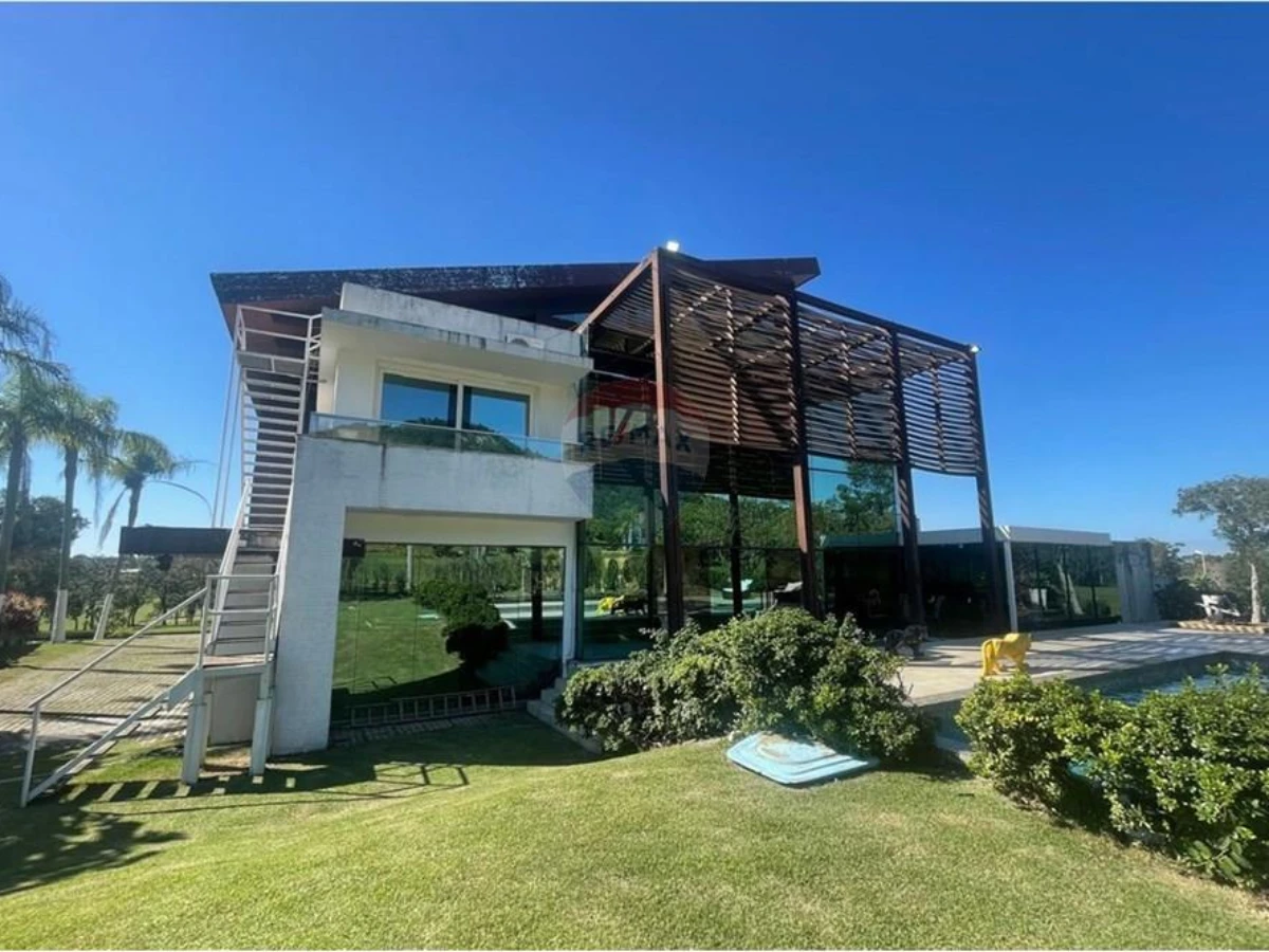 Casa 8 Dormitórios à Venda — Costão Golf Ville, Ingleses