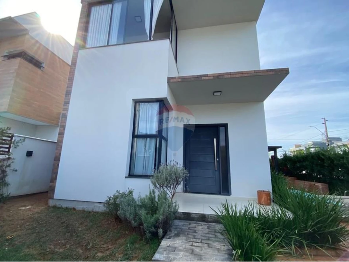 Casa 3 Quartos à Venda no Rio Vermelho, Florianópolis
