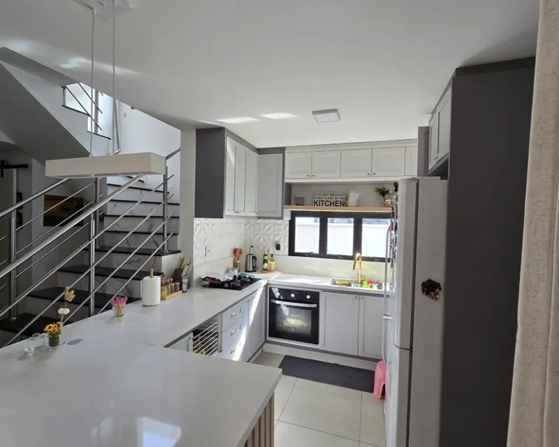 Casa 3 Quartos à Venda no Rio Vermelho, Florianópolis — Rio Vermelho