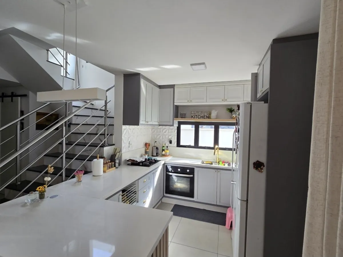 3-Bedroom House for Sale in Rio Vermelho, Florianópolis — Rio Vermelho