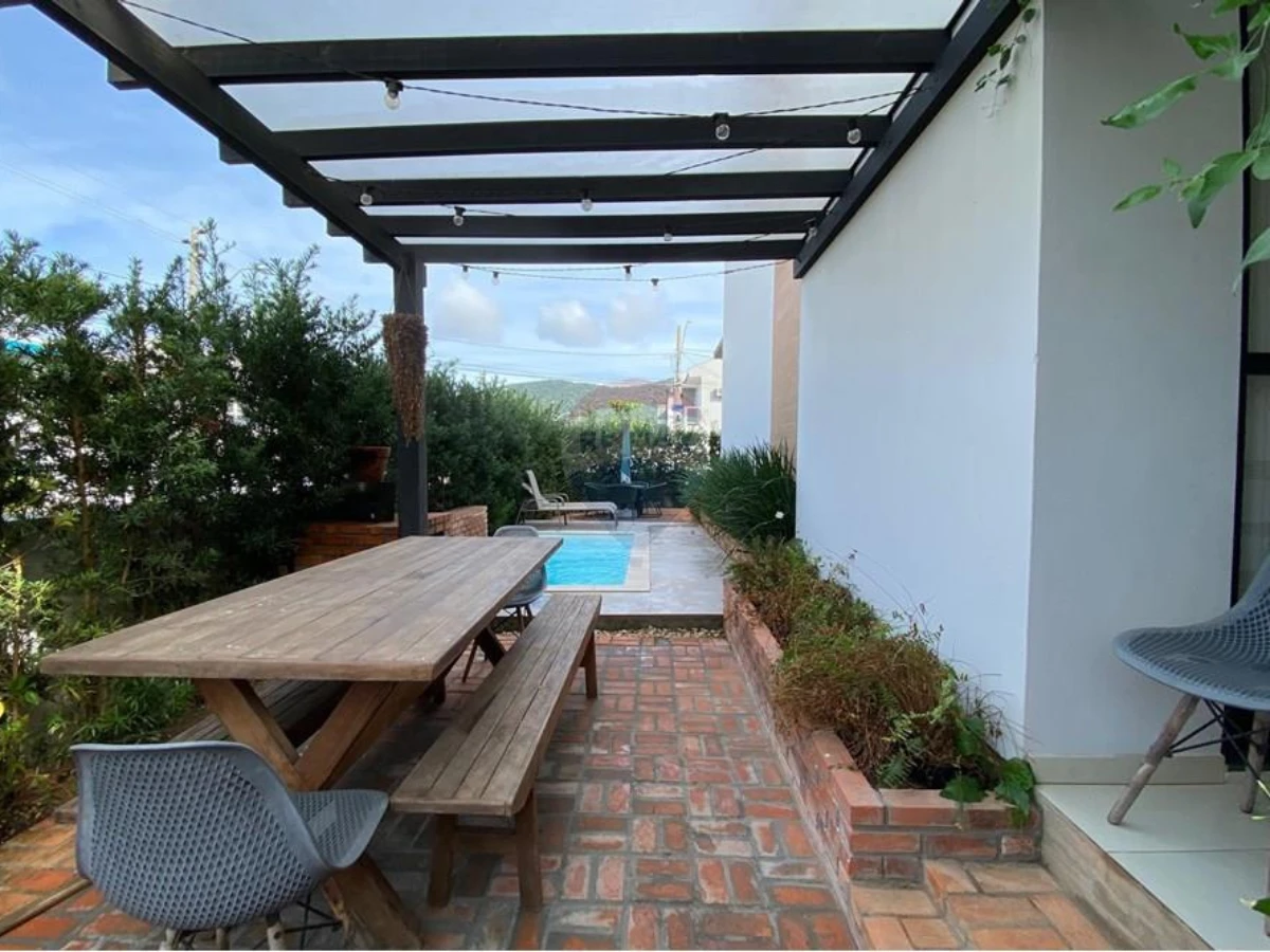 Casa 3 Quartos à Venda no Rio Vermelho, Florianópolis
