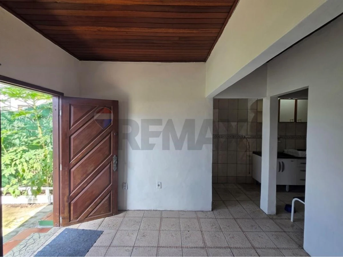 Casa 3 Quartos à Venda em Ingleses, Florianópolis — 250 m²