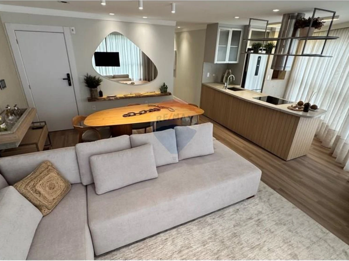 Apartamento 2 Dormitórios com Vista para o Mar à Venda em Ingleses, Florianópolis