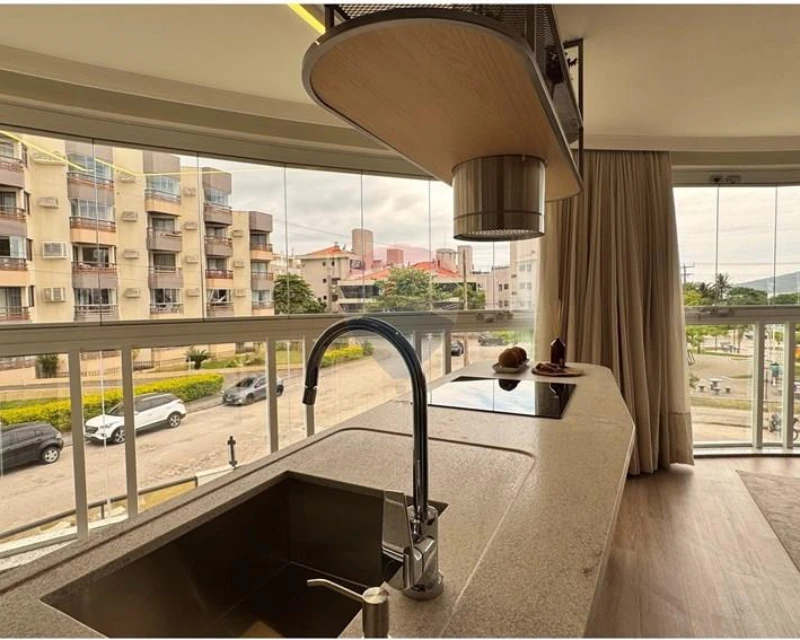 2-Bedroom Sea-View Apartment for Sale in Ingleses, Florianópolis — Ingleses