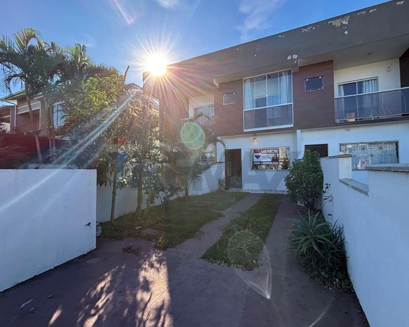 Two-Level House for Sale — 2 Suites, Rio Vermelho, Florianópolis — Rio Vermelho