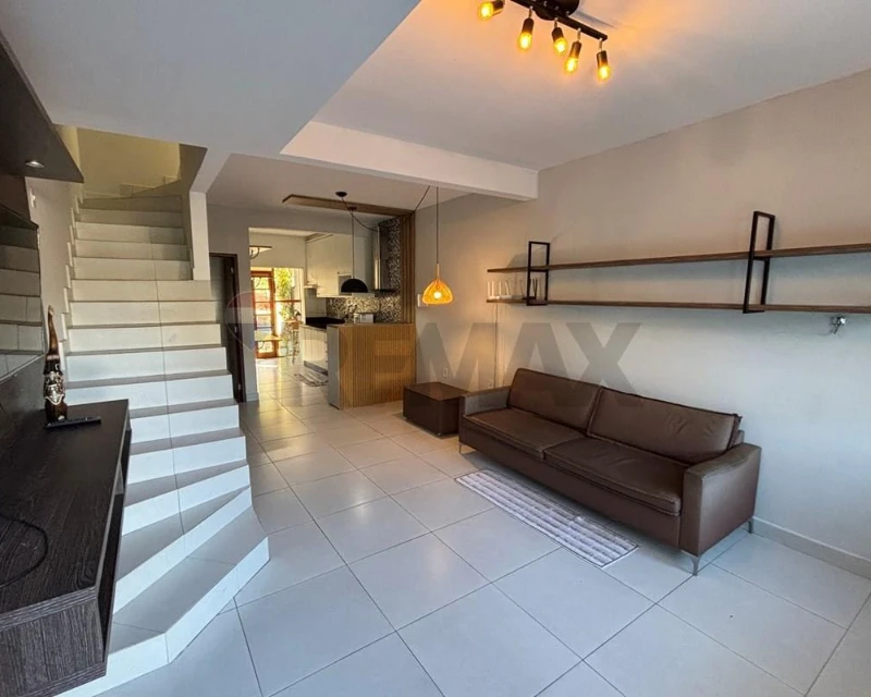 Two-Level House for Sale — 2 Suites, Rio Vermelho, Florianópolis — Rio Vermelho