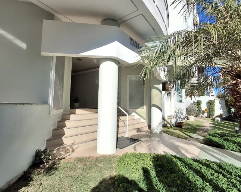 Apartamento 2 Dormitorios Amueblado en Venta en Canasvieiras, Florianópolis — Canasvieiras