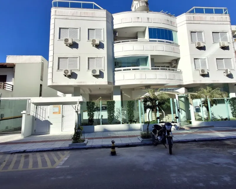 2-Bedroom Furnished Apartment for Sale in Canasvieiras, Florianópolis — Canasvieiras