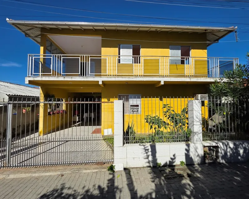 Casa 6 Quartos à Venda em Ingleses do Rio Vermelho, Florianópolis — Ingleses do Rio Vermelho