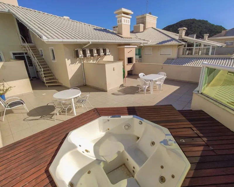 Penthouse 4 dormitorios con vista al mar en venta en Ingleses, Florianópolis — Ingleses