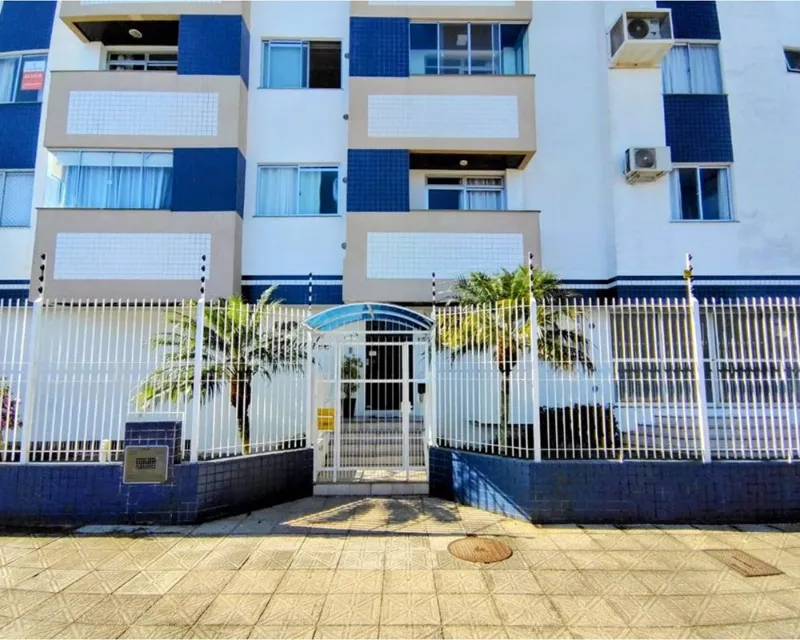 Apartamento 3 Dormitorios con Vista al Mar — Abraão, Florianópolis — Abraão