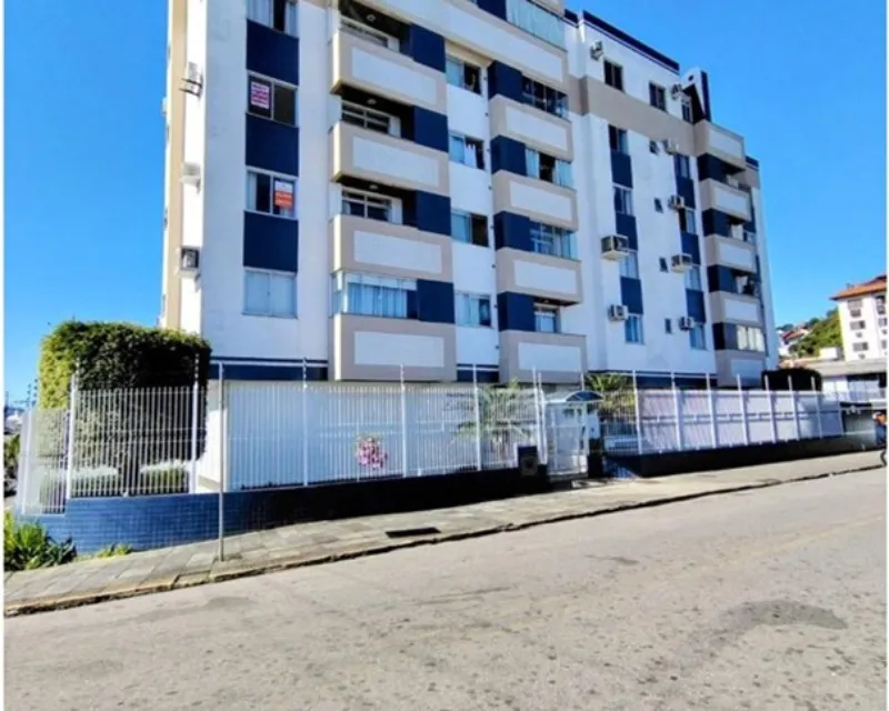 Apartamento 3 Dormitórios com Vista para o Mar — Abraão, Florianópolis — Abraão