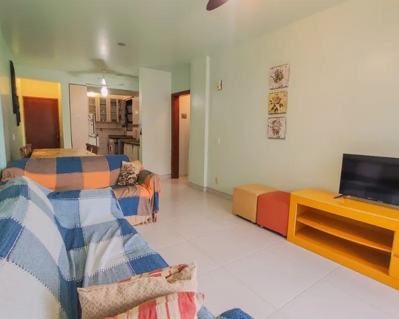 Apartamento 2 Dormitorios con Suite en Venta en Canasvieiras, Florianópolis — Canasvieiras